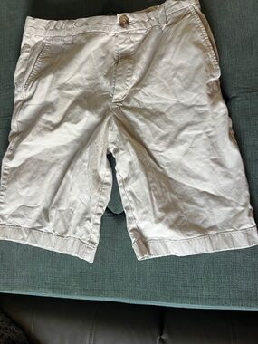 Vineyard Vines White Flat Front Chino Shorts
